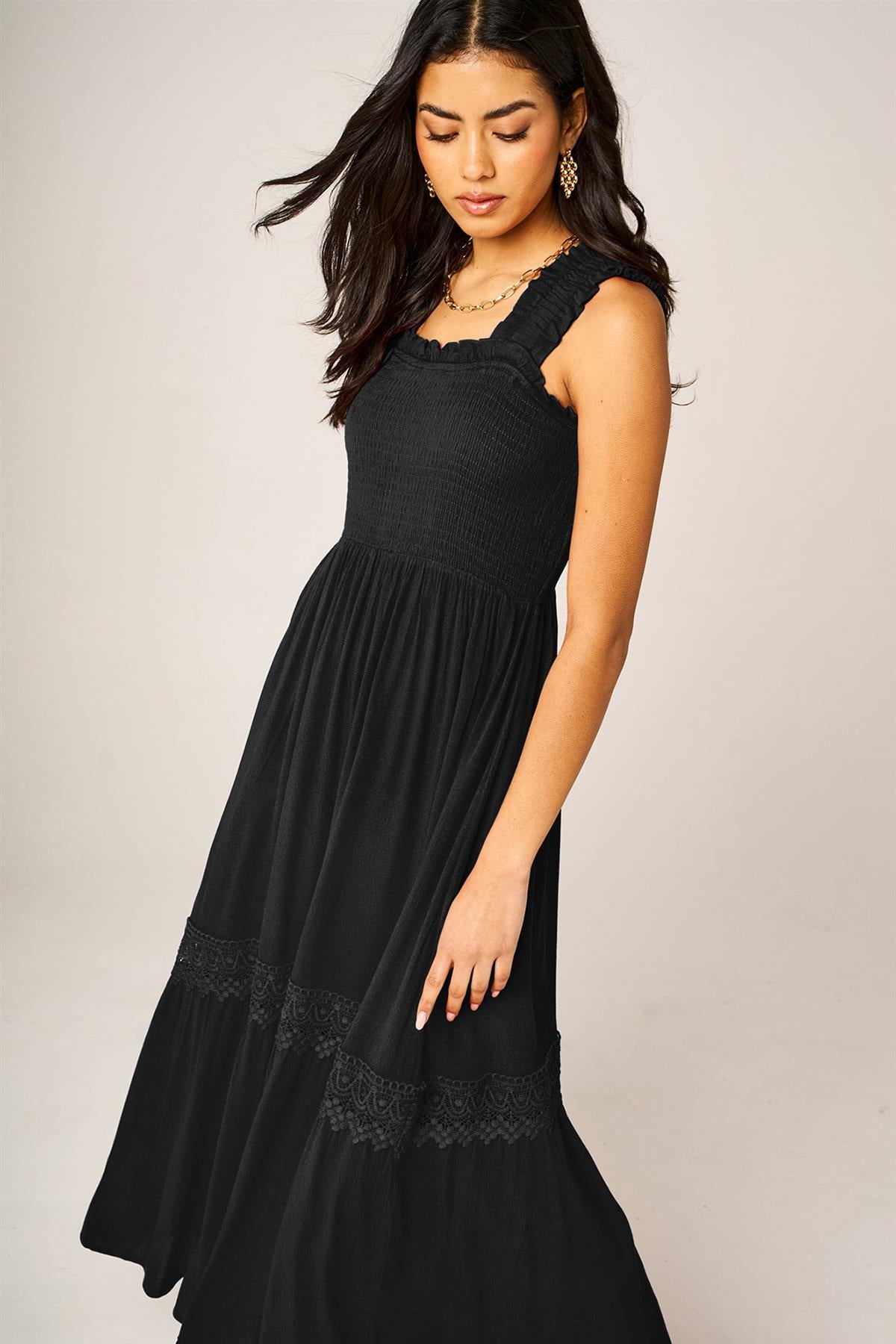 Lace Detail Tiered Maxi Dress In Black