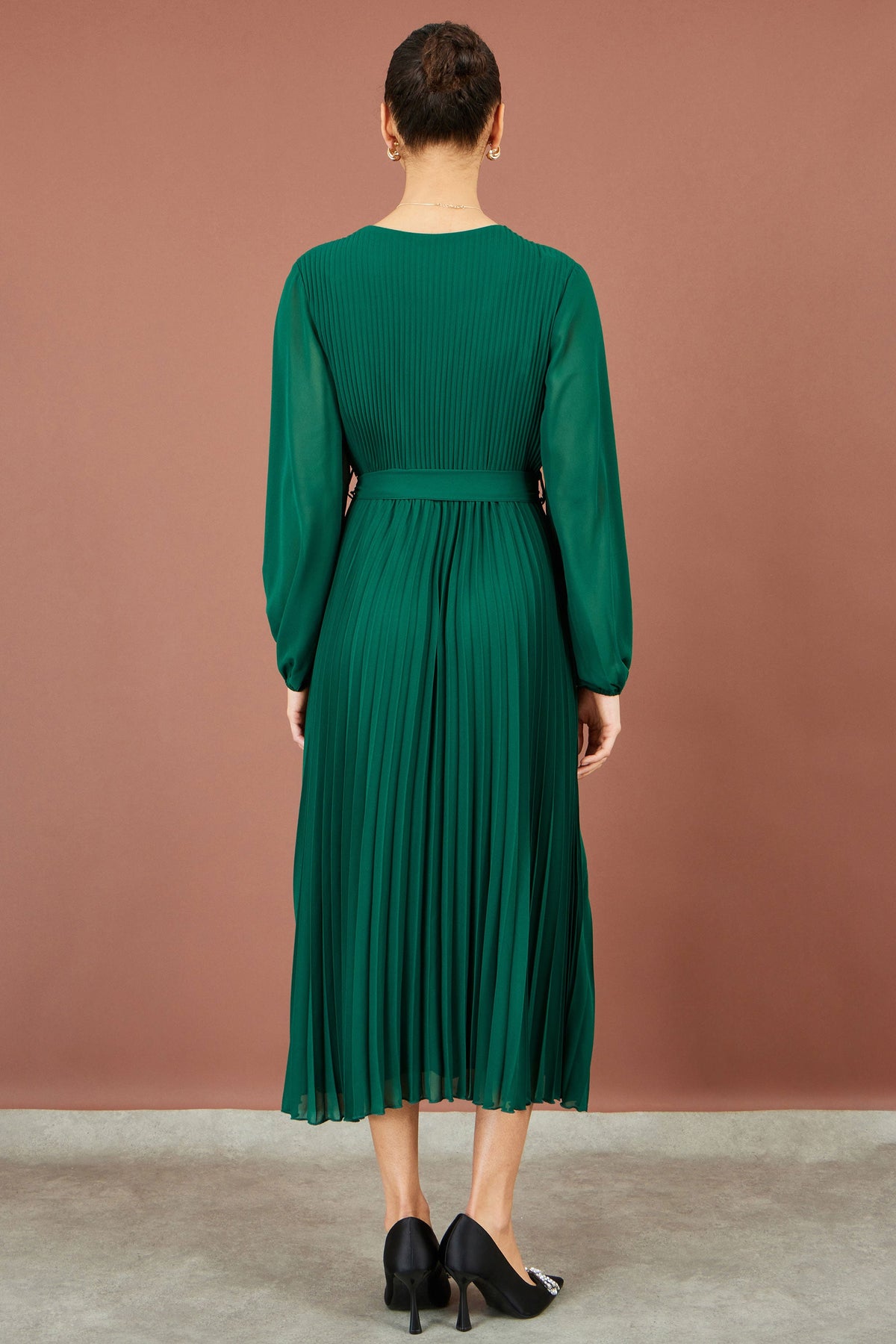 Yumi Green Pleated Wrap Midi Dress