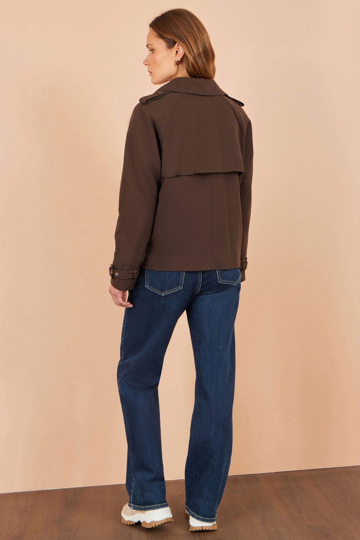 Yumi Brown Cropped Trench Coat With Check Lining