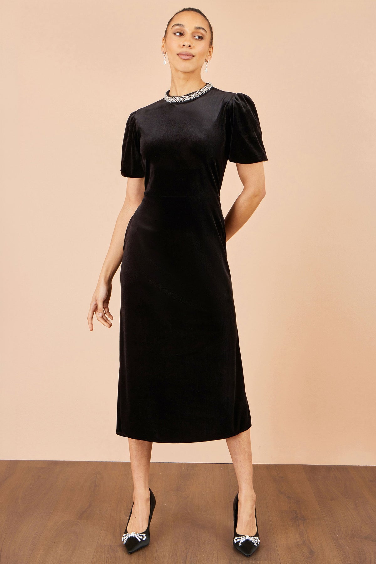 Yumi Black Velvet Embellised Neckline Midi Dress