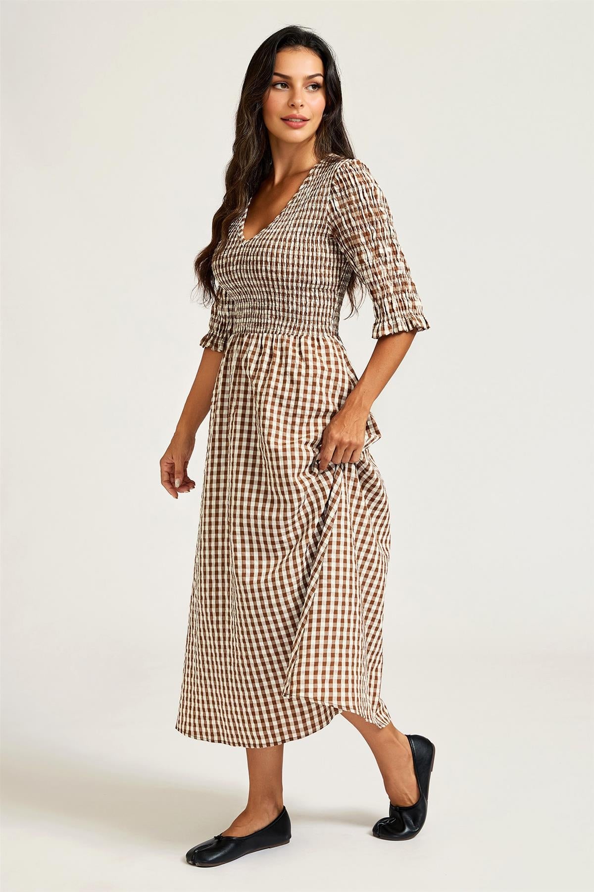 FS Collection Check Print V Neck Half Sleeve Midi Dress In Brown