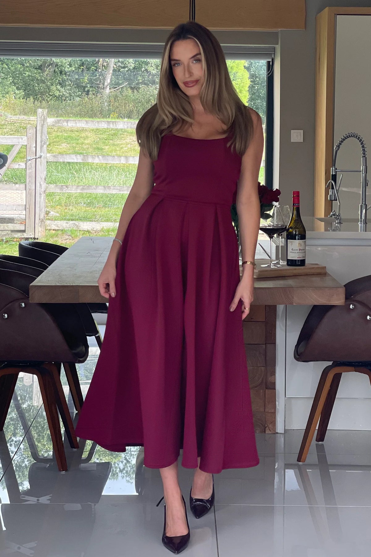 girl-in-mind-erica-berry-burgundy-midi-dress