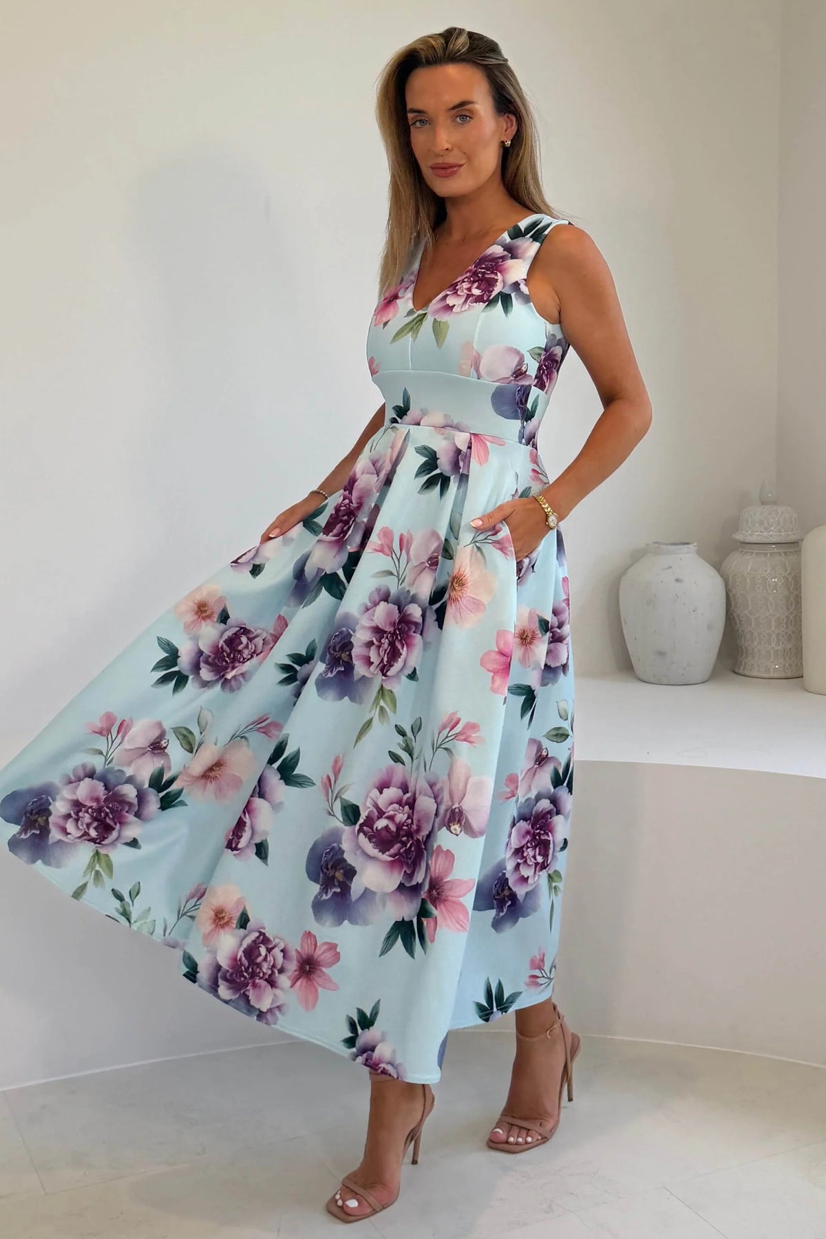 Girl In Mind Tiffany V Neck Blue Floral Skater Dress – Love My Apparel