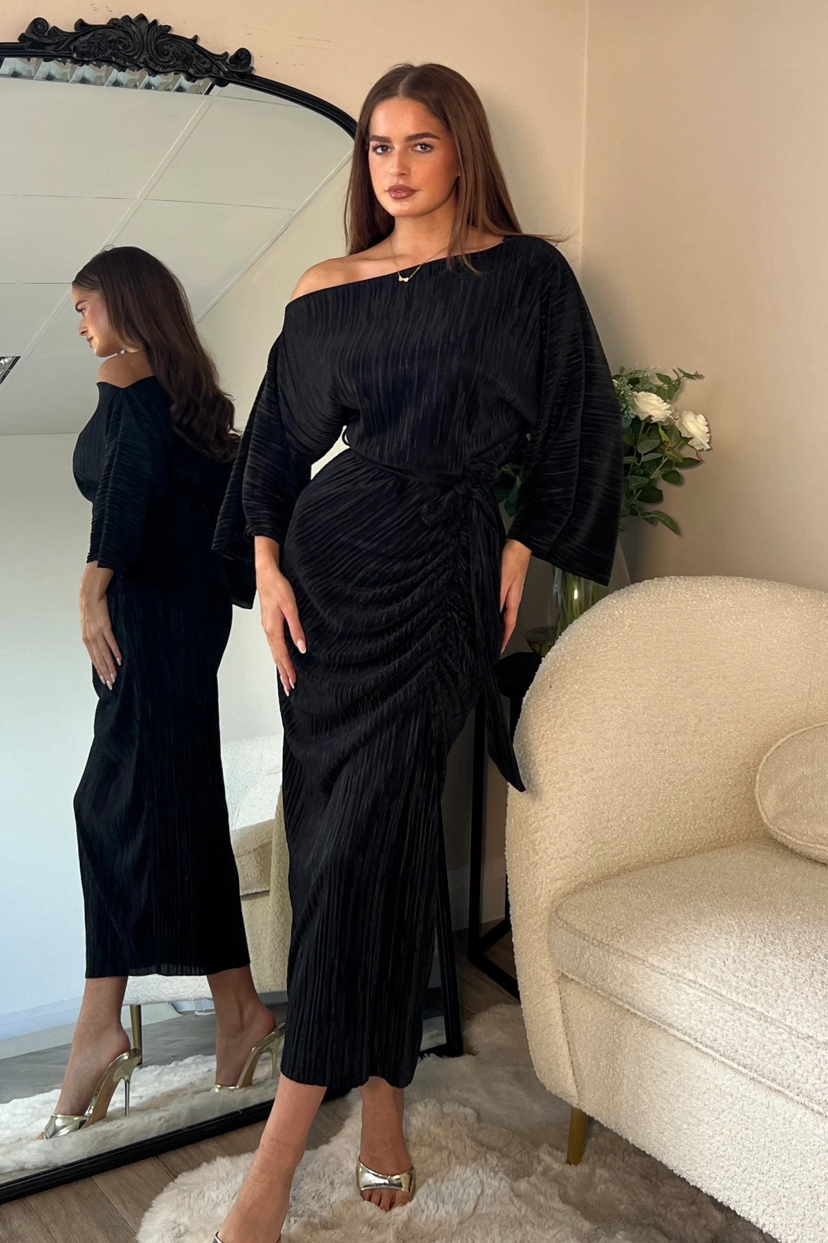 Girl In Mind Vendy Off The Shoulder Plisse Black Midi Dress