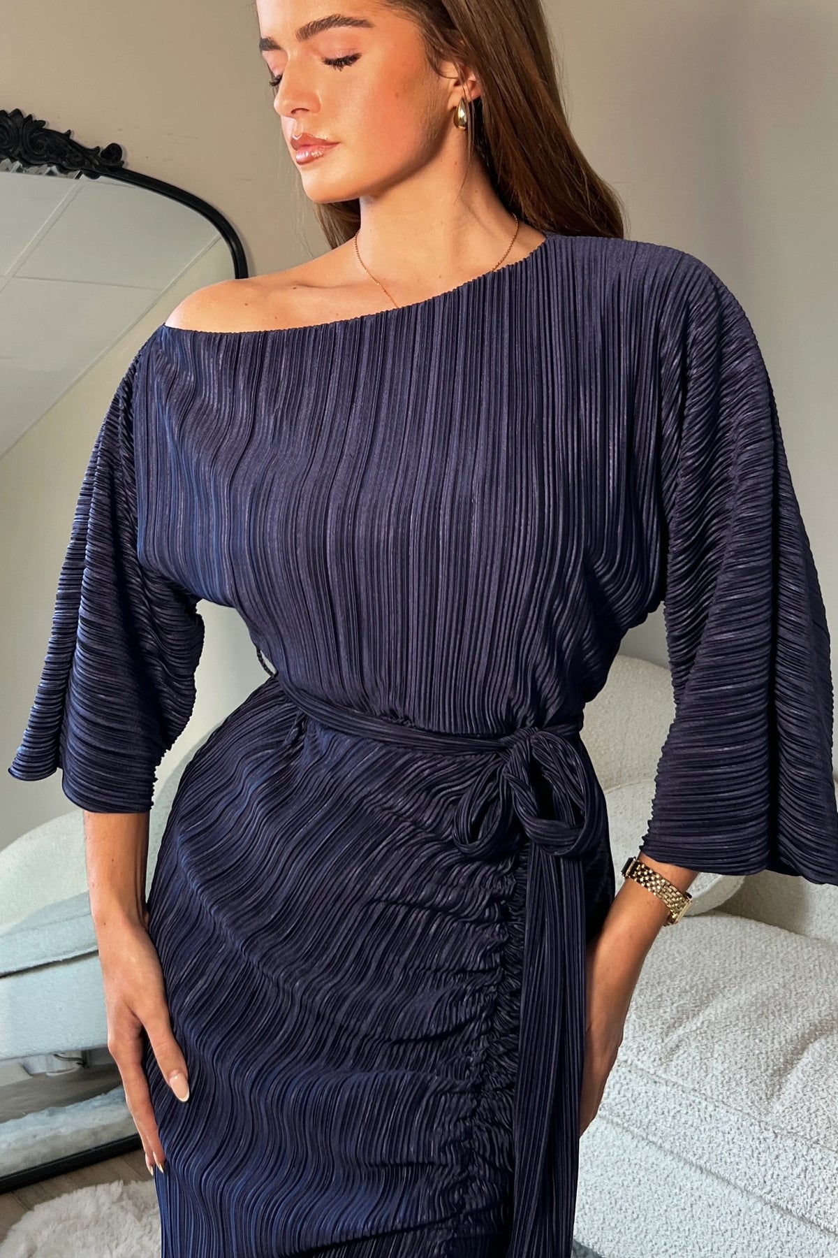 Girl In Mind Vendy Off The Shoulder Plisse Navy Midi Dress